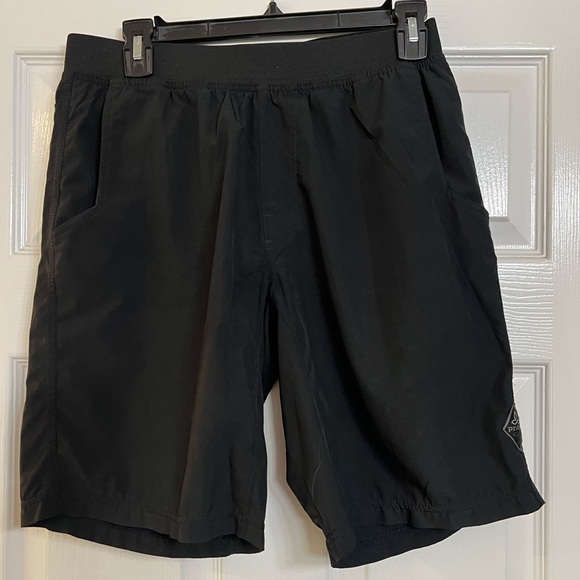 PRANA  BLACK BREATHE ELASTIC WAIST SHORTS - Picture 1 of 8